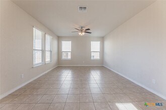 5205 Azura Wy in Killeen, TX - Building Photo - Building Photo