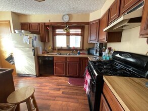 2200 Oakton St in Park Ridge, IL - Building Photo - Building Photo