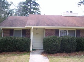 280-290 Chase Dr in Fayetteville, GA - Building Photo