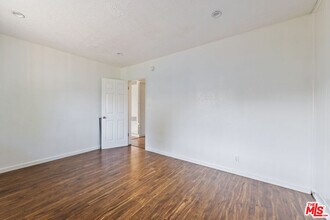 1857 W 24th St in Los Angeles, CA - Building Photo - Building Photo