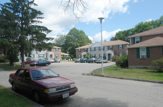 1-35 Caroline Ave in Ipswich, MA - Foto de edificio - Building Photo