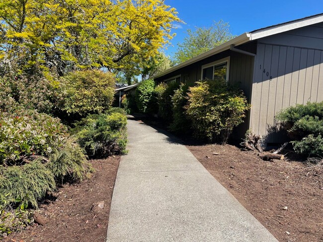property at 1408 SW G St