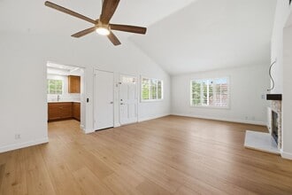 27937 Windsor in Mission Viejo, CA - Building Photo - Building Photo