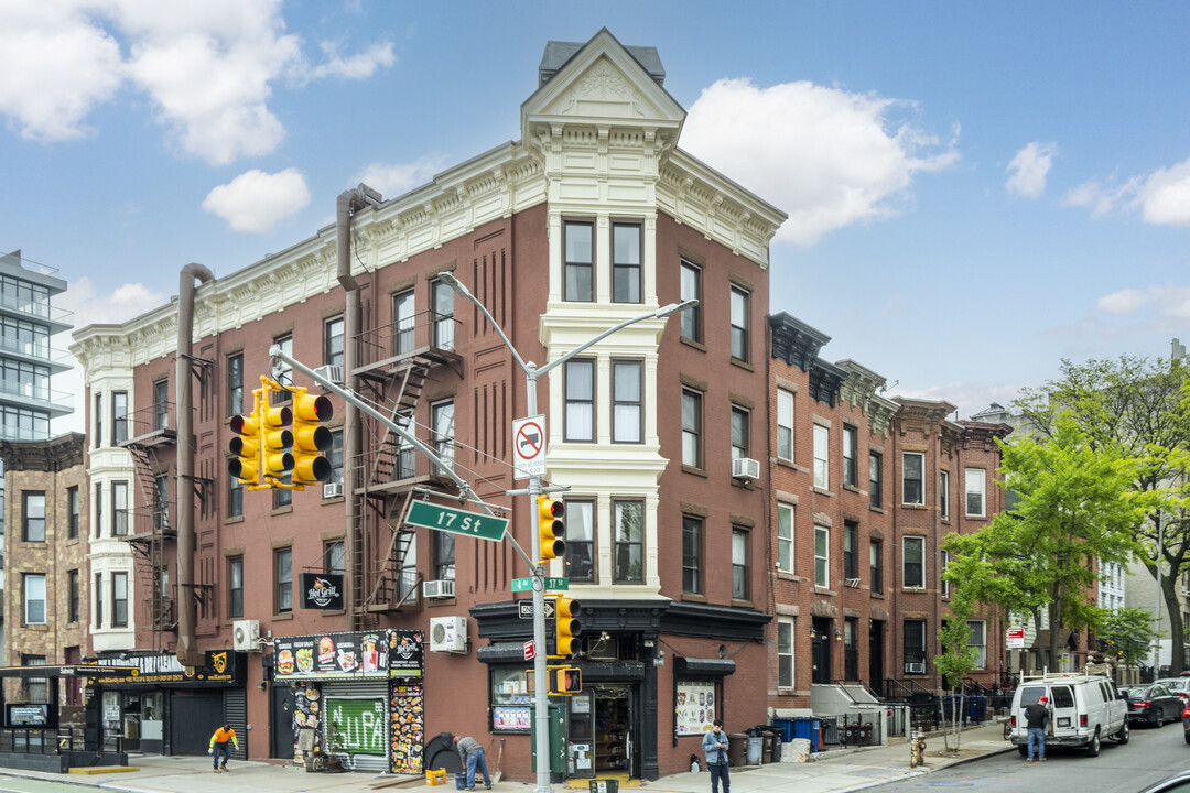 187 17Th Street in Brooklyn, NY - Building Photo