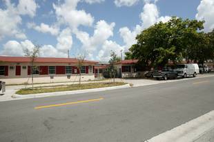 Montgomery House Apartments in San Antonio, TX - Building Photo