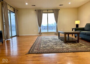 3016 Lake Shore Dr in Indianapolis, IN - Building Photo - Building Photo