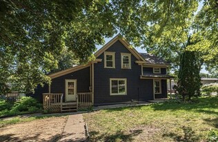 320 4th St W in Hastings, MN - Building Photo