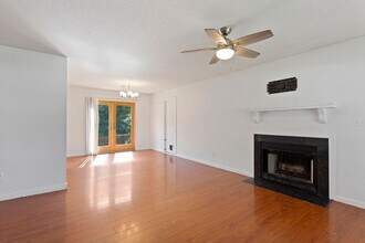 352 Palamino Trail in Jacksonville, NC - Building Photo - Building Photo