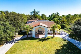 7132 NW 62nd Terrace in Parkland, FL - Building Photo - Building Photo