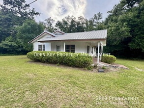 2803 Penn Ave in Marianna, FL - Building Photo - Building Photo