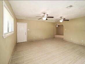 501 Ladd St in Dayton, TX - Building Photo - Building Photo