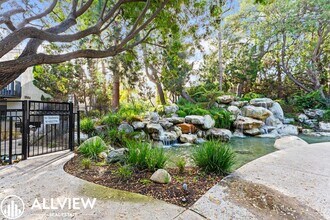 2504 W MacArthur Blvd in Santa Ana, CA - Building Photo - Building Photo