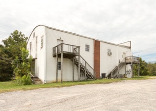 432 Main St in Maynardville, TN - Foto de edificio - Building Photo