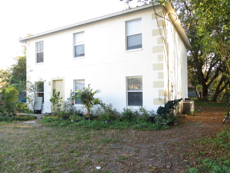 1401 E 143rd Ave in Tampa, FL - Building Photo