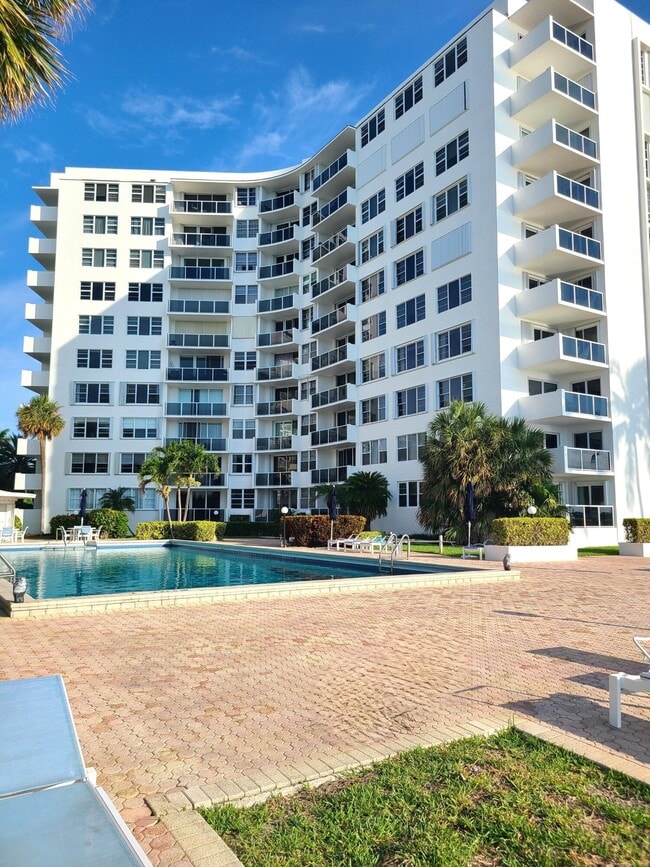 property at 2800 N Flagler Dr