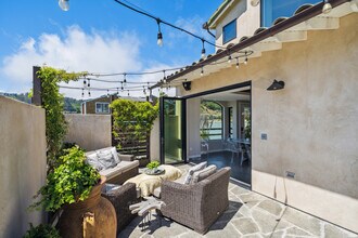 15 Gate 6 1/2 Rd in Sausalito, CA - Building Photo - Building Photo