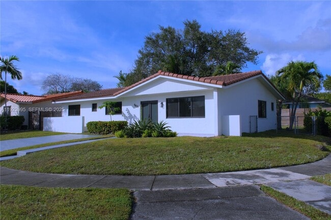 9451 SW 79th St in Miami, FL - Building Photo - Building Photo