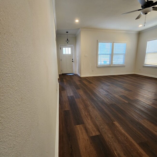19 Brewster Rd in Crawfordville, FL - Building Photo - Building Photo