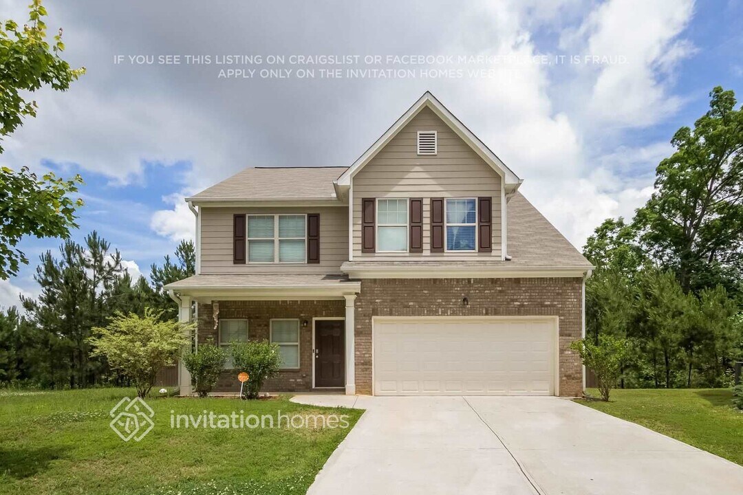 2455 Valley Creek Dr in Lithia Springs, GA - Building Photo