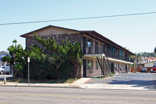 1371 E Washington Ave in El Cajon, CA - Building Photo - Building Photo