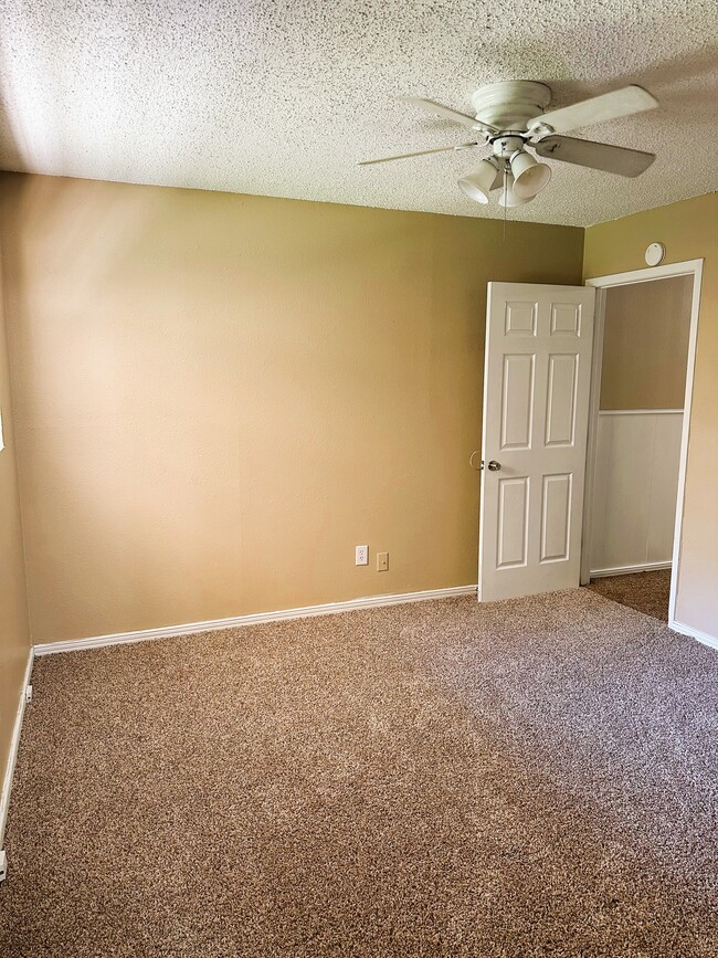 1140 Tyra Ln in Fort Worth, TX - Building Photo - Building Photo