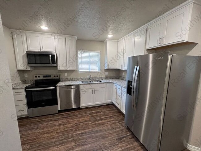 2113 Bobwhite Ct in Clovis, NM - Building Photo - Building Photo