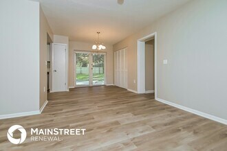 5743 Brook Loop in Lakeland, FL - Foto de edificio - Building Photo