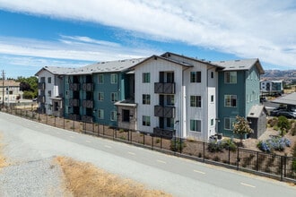 Royal Oak Village in Morgan Hill, CA - Building Photo - Building Photo