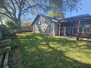 3125 Dunbarton Oak St in Corpus Christi, TX - Building Photo - Building Photo