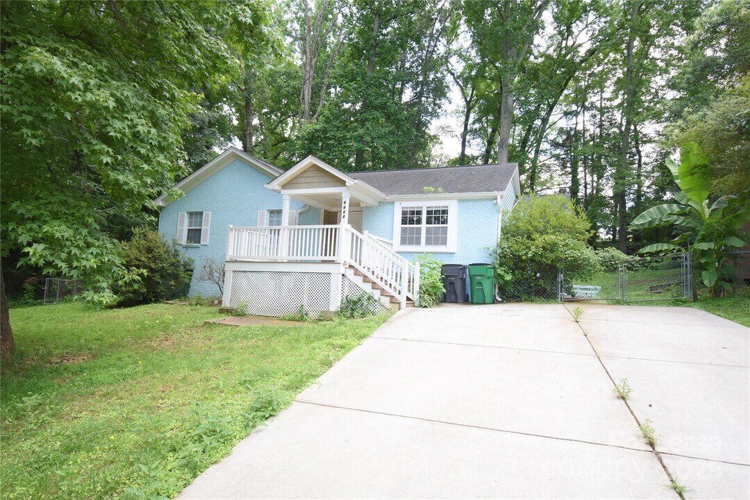 6628 Cool Water Ct in Charlotte, NC - Building Photo