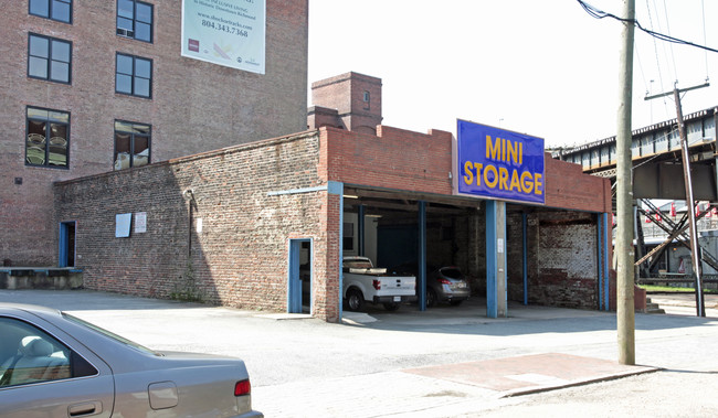 The Tracks At Shockoe Crossing in Richmond, VA - Building Photo - Building Photo