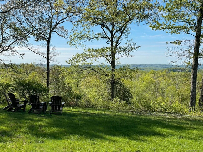 170 Rabbit Hill Rd in Warren, CT - Building Photo - Building Photo