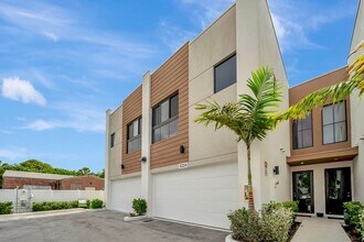 4224 NE 7th Terrace in Oakland Park, FL - Building Photo - Building Photo