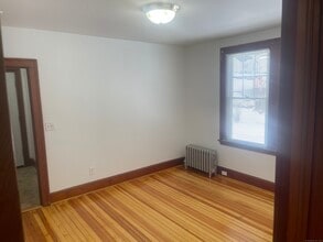 42 South St in Bristol, CT - Building Photo - Building Photo