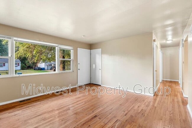 property at 1364 Farmview Ave