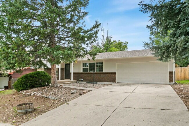 property at 4544 Sleepy Hollow Cir N