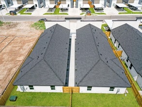 2900 S Links Dr in Edinburg, TX - Building Photo - Building Photo