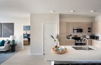 Aventon Grove in Davenport, FL - Building Photo - Building Photo