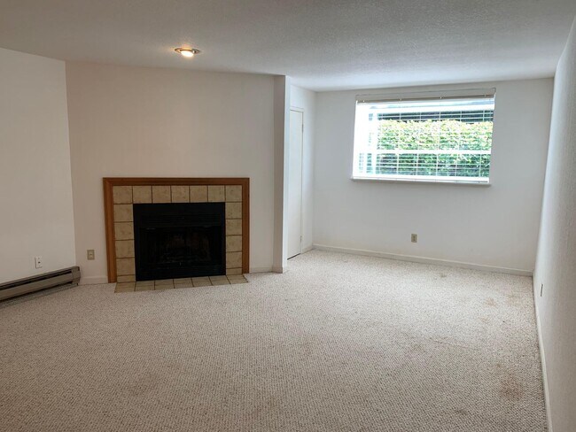 4106 Factoria Blvd SE in Bellevue, WA - Building Photo - Building Photo