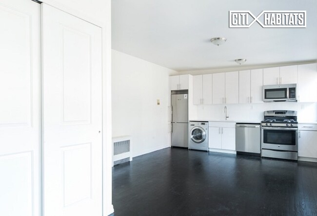 184 Prince St-Unit -4 in New York, NY - Building Photo - Building Photo