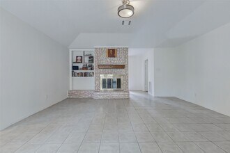 6011 Coachgate Dr in Spring, TX - Building Photo - Building Photo