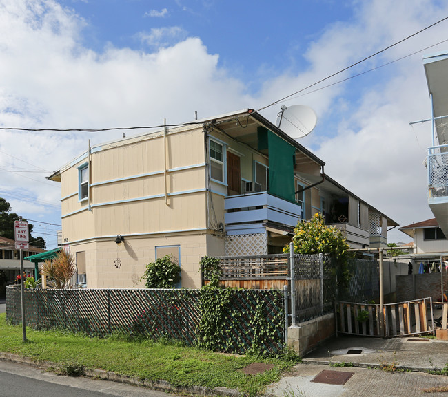 2921 Varsity Cir in Honolulu, HI - Building Photo - Building Photo