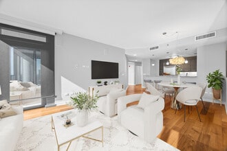 60 E Monroe St in Chicago, IL - Building Photo - Building Photo