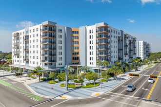 Pinnacle 441 in Hollywood, FL - Building Photo - Building Photo