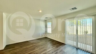 3856 Long Dr in Eloy, AZ - Building Photo