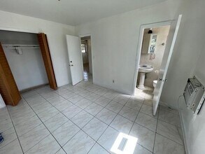 19530 NW 11th Ave in Miami, FL - Building Photo - Building Photo