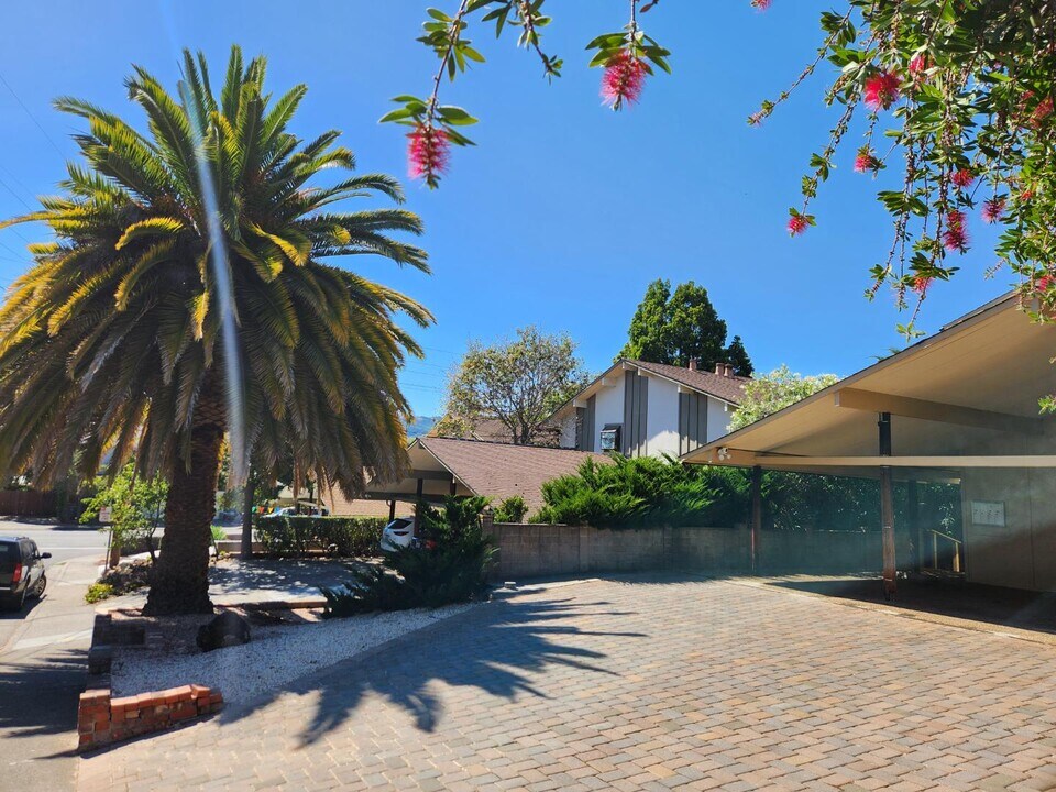 19 Jade Ct in Novato, CA - Building Photo