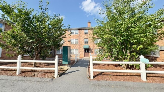 property at 160 Tyngsboro Rd