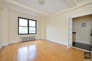 SECOND AVENUE in New York, NY - Building Photo