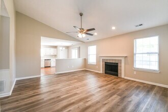 14 Lake Dr N in Brownsburg, IN - Building Photo - Building Photo